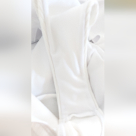 White one piece lined ribbed swim suit - Picture 6 of 7